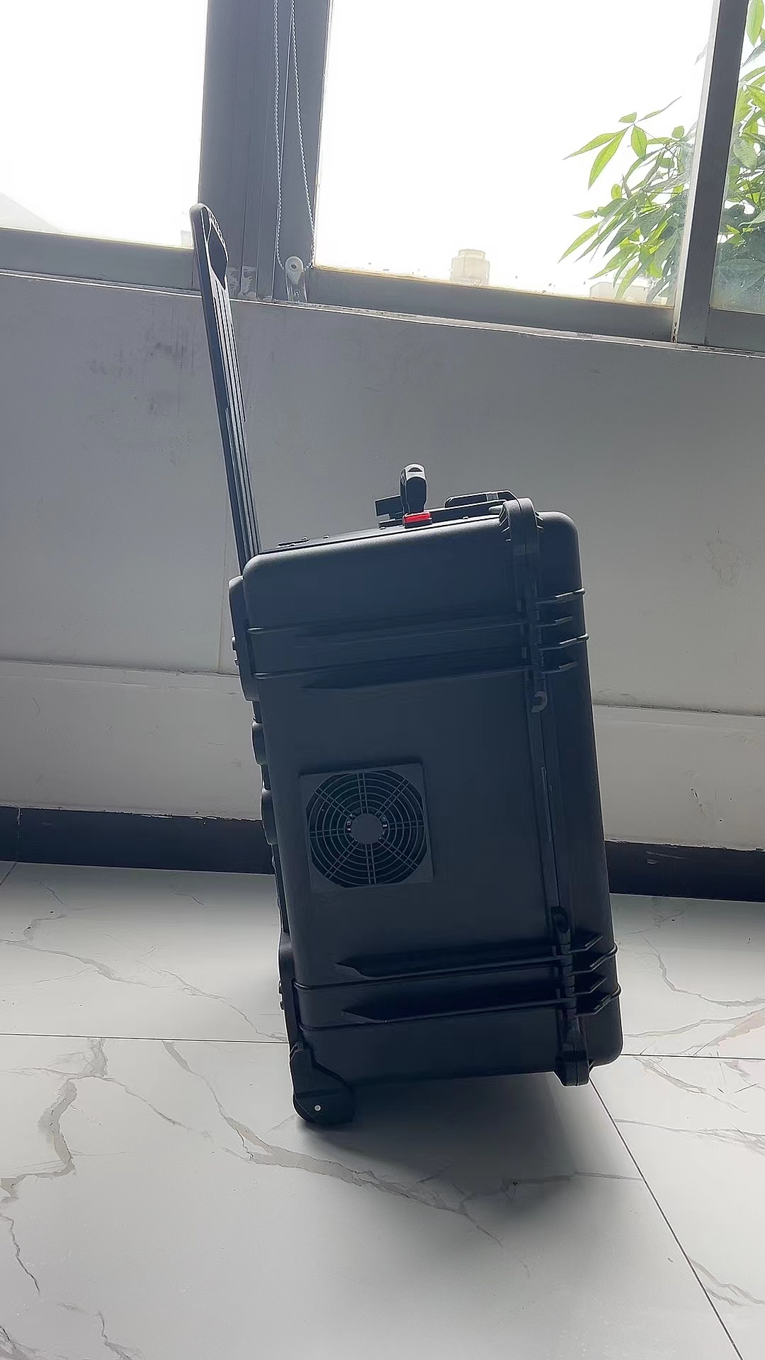 永修手拉箱型移动通信干扰器